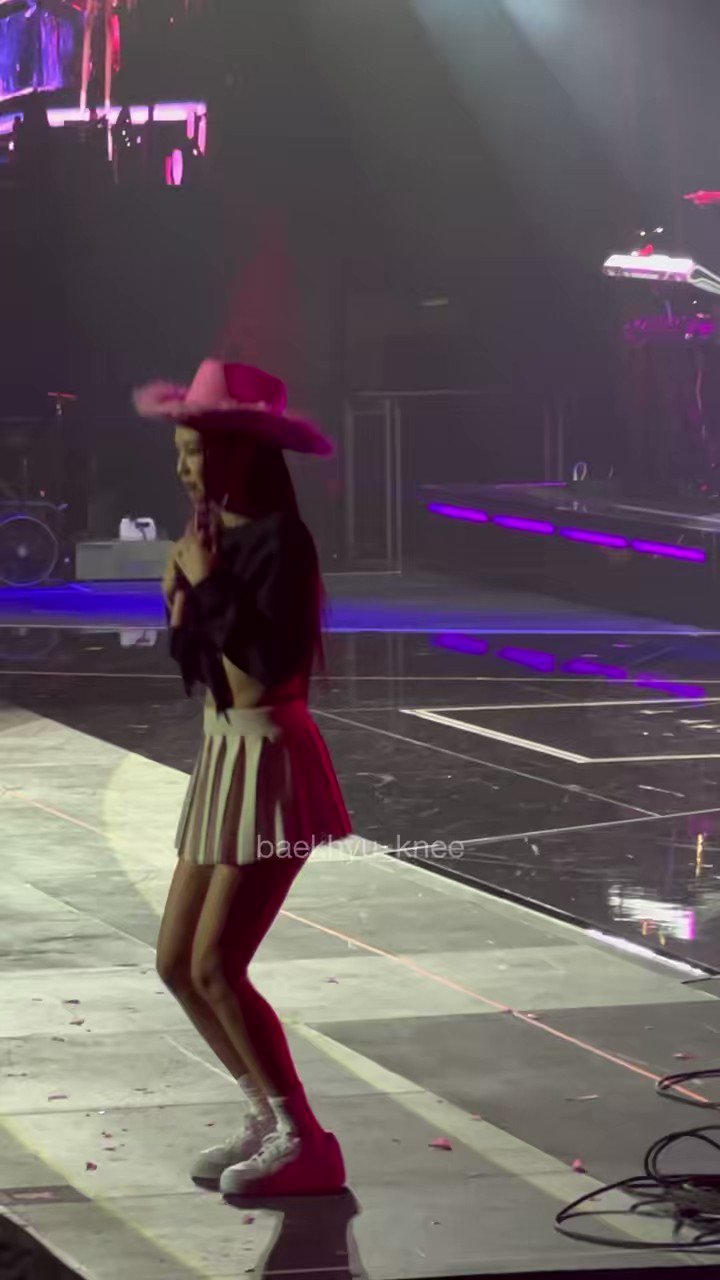 ai 💓 on X: “MORE OF YEEHAW JENNIE in Dallas 🤠🤠 someone give her 