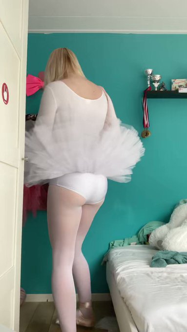 Please don’t expose me prancing around as a little sissy ballerina… 🩰😣 https://t.co/he1jJvofhI