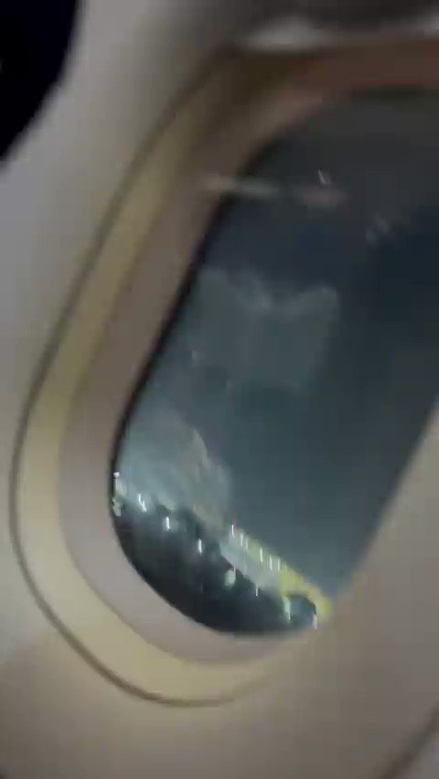 #Indigo Flight catches Fire
 An aircraft operating flight 6E-2131 (Delhi-Bangalore) experienced a technical issue while on take-off roll, immediately after which the pilot aborted the takeoff & aircraft returned to the bay. All passengers & crew are safe https://t.co/G2Fwbnp4vH