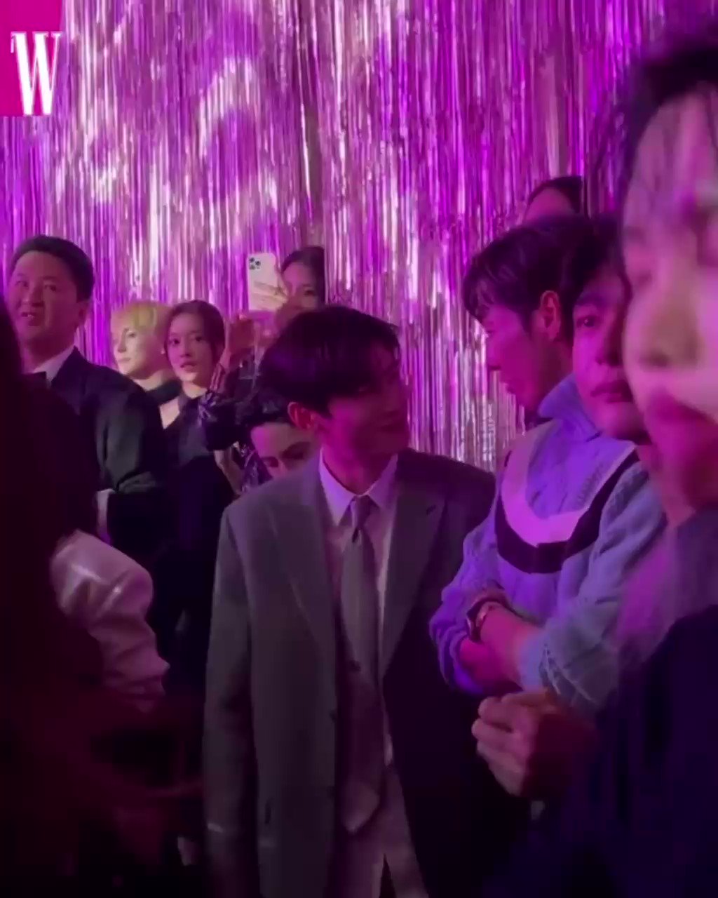 j-hope-daily-on-twitter-hoseok-dancing-to-attention-by-new-jeans