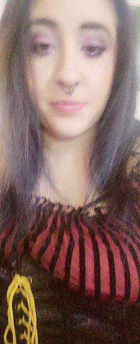 Ravexxxbabe’s pics and videos