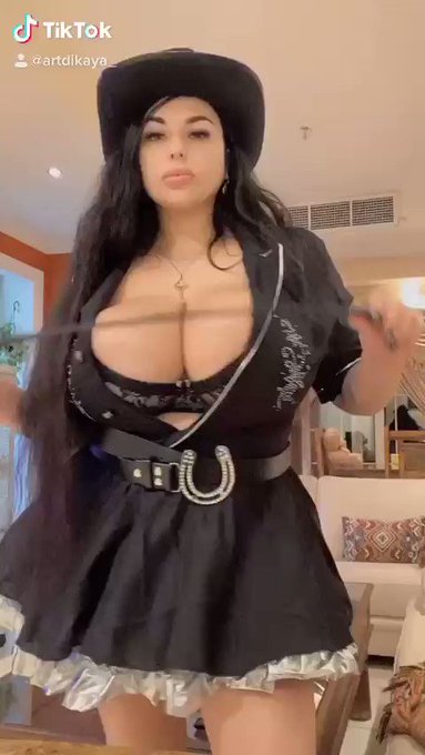 Let me ride you baby ???

https://t.co/206fhvdDqC https://t.co/5okdvub2wn