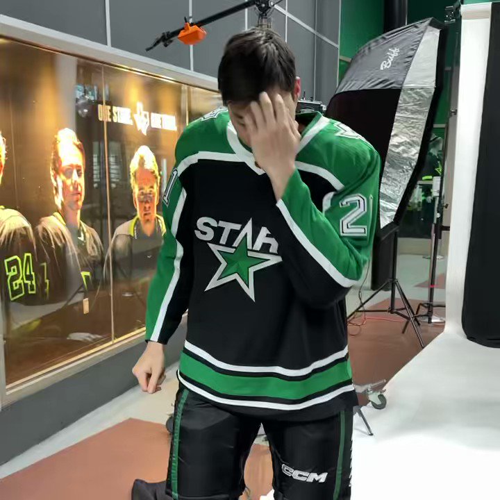 Dallas Stars on X: How did Robo feel about being the first to don the full  uniform? 🔊😂 @JasonRob1999