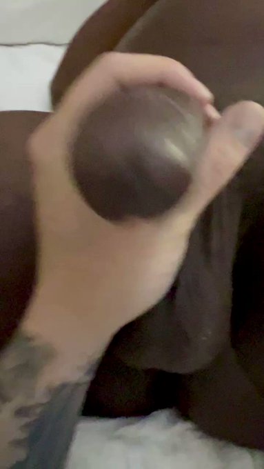 Mm look what I got to play with! #gayporn #bbc https://t.co/TtFa4dKYV5