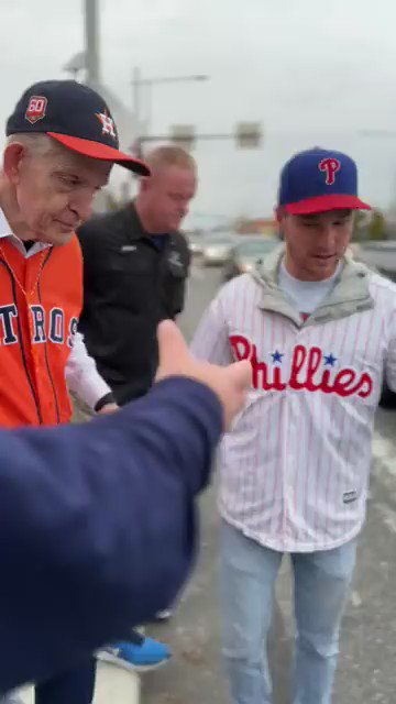 [情報] 休士頓富商「床墊麥克」和費城球迷吵架