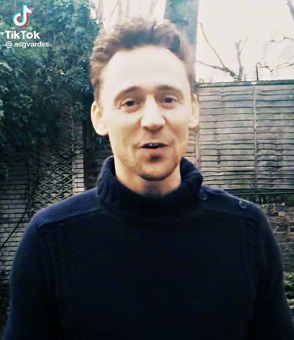 Tom Hiddleston Stan 🛐 on Twitter "Head empty, only Tom Hiddleston