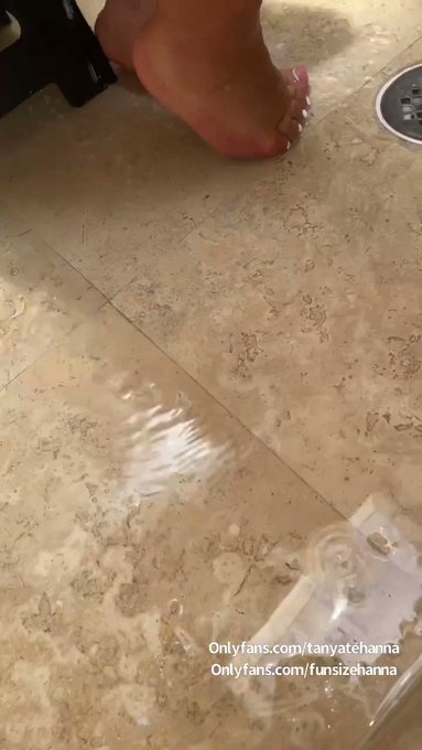 Wanna take a shower with @funsizehanna ? Link in bio 💦 https://t.co/7vf1rI2lXK<a class="tags" target="_blank" title="On Twitter" href="/?out=eyJ0eXAiOiJKV1QiLCJhbGciOiJIUzUxMiJ9.eyJpYXQiOjE3MTg0MDQ5MDUsImlzcyI6InR3cG9ybnN0YXJzLmNvbSIsIm5iZiI6MTcxODQwNDkwNSwiZXhwIjoxNzQ5OTQwOTA1LCJyZWRpcmVjdF91cmwiOiJodHRwczovL3R3aXR0ZXIuY29tL2Z1bnNpemVoYW5uYSJ9.l7ujdS6egxrSQJenRyVCU7-GxD8defy1QGaTK5fMttHpLK1LMTtEZVKi_ZpQWDQ3VBvO91QYdMRpR8Ol2XcHMQ">@funsizehanna</a>