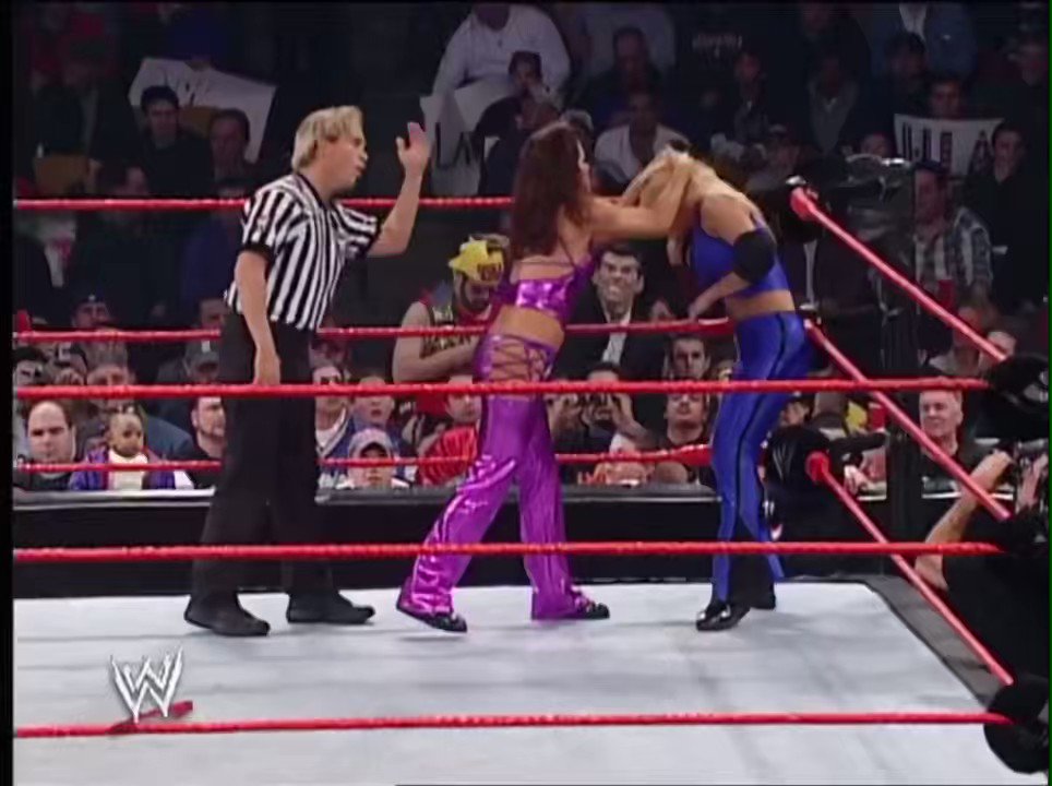 RT @Wrestling80s90s: On This Day in Wrestling History - Trish Stratus v Ivory 20 years ago today on RAW (11/4/02) https://t.co/cXdnnQ0IW6