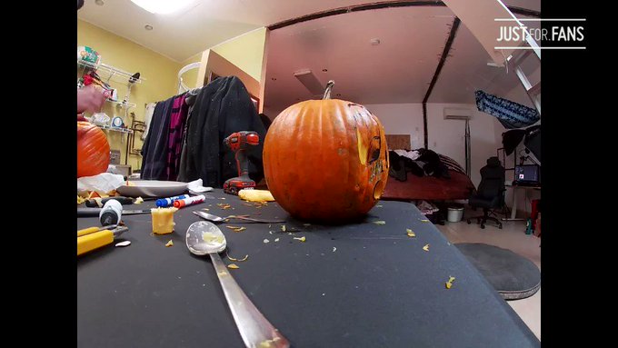 Late to post this one, so it's not spooky anymore; Just garden variety Pumpkin Fuckin'....  See this