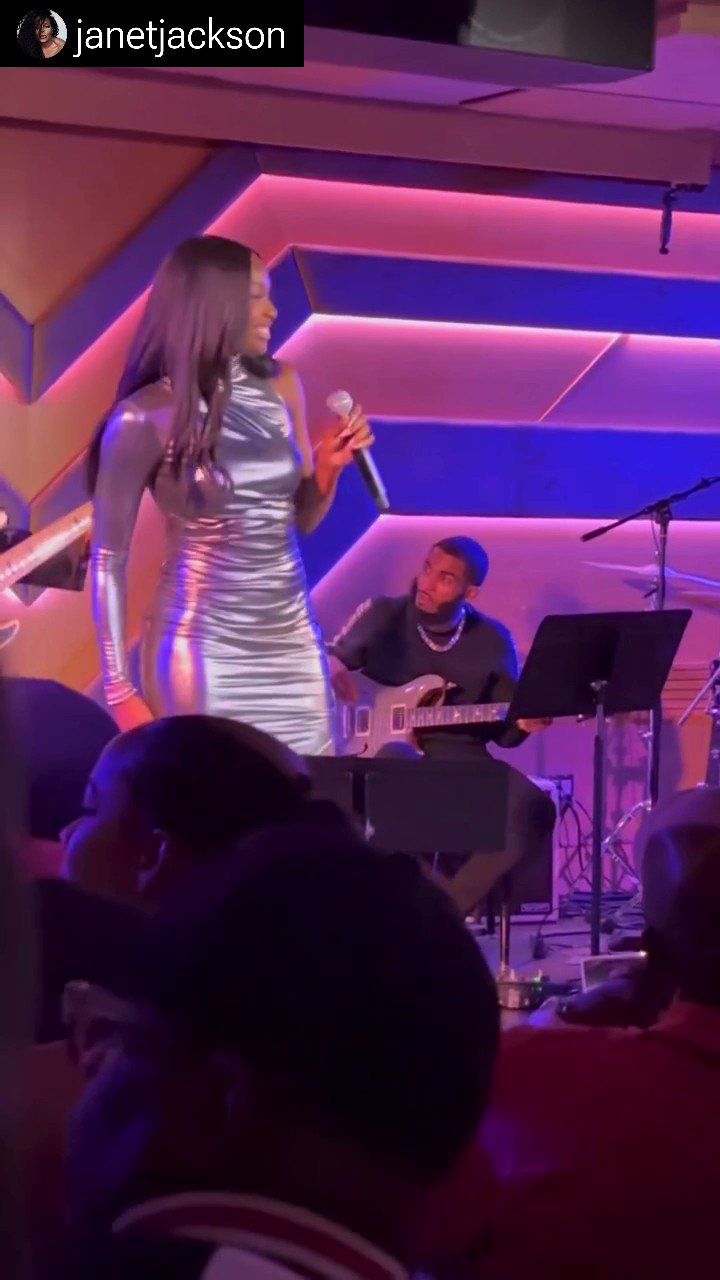 Coco Jones Source on Twitter "Coco Jones full performance of