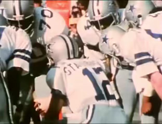 RT @Ol_TimeFootball: Drew Pearson
Staubach to Preston Pearson TD
21-0 #DallasCowboys https://t.co/6q7z5tHhEG