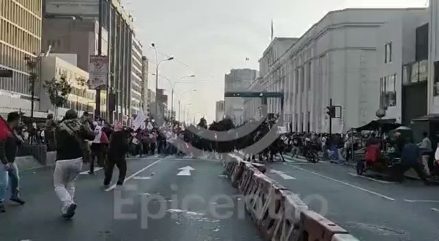 Tensions erupt near Congress in Peru during a protest against the President. The police use tear gas canisters. https://t.co/UU82AqXYLm