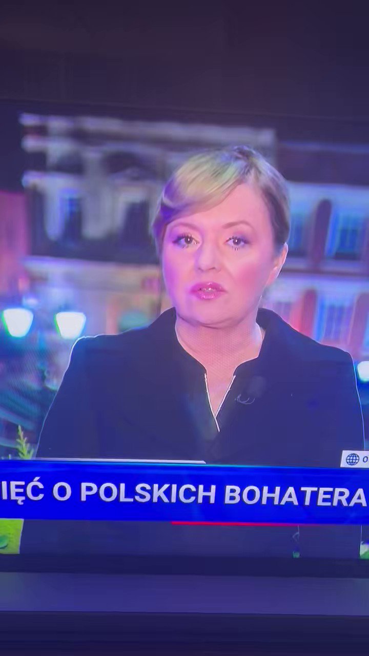 Wojciech Bojanowski on Twitter "Zielony kolor włosów Danuty Holeckiej
