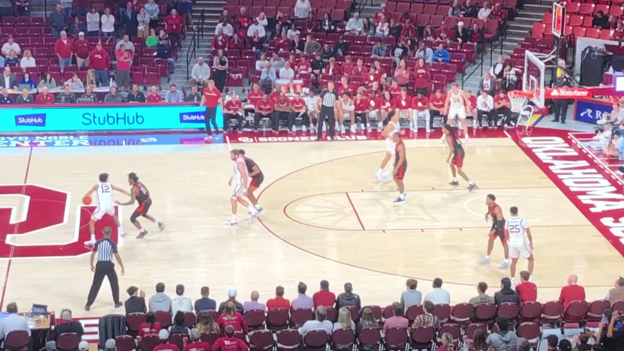 Bob Przybylo on Twitter: "Lamar Wilkerson game-winning 3-pointer with 1 ...