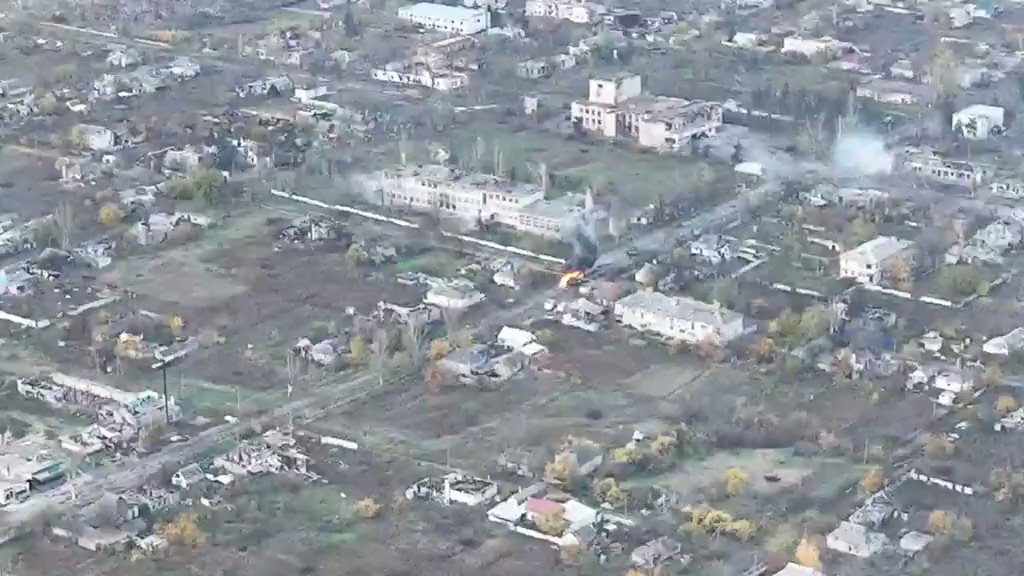 Paul Jawin on Twitter: "Pavlivka, Donetsk region. Russian tanks https ...