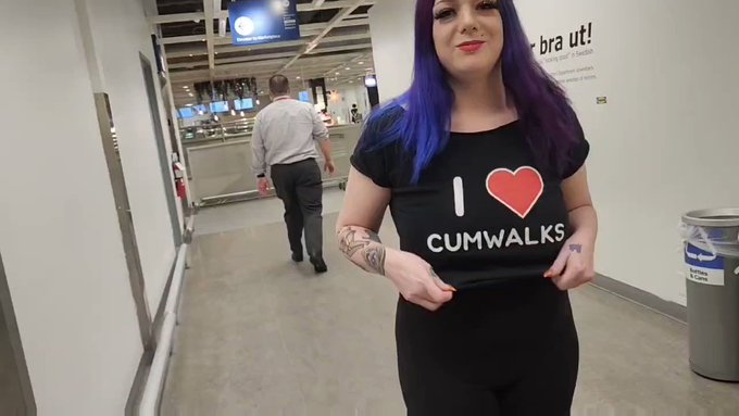 L♡L♡ OF 30% Off!’s pics and videos