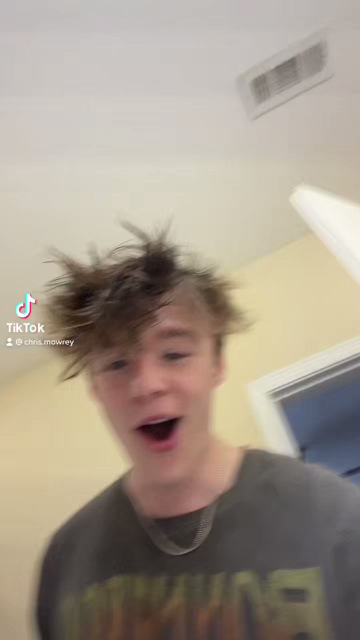 Chris Mowrey on Twitter: “GENZ. THANK. YOU. https://t.co/6mNUlt0Fu1