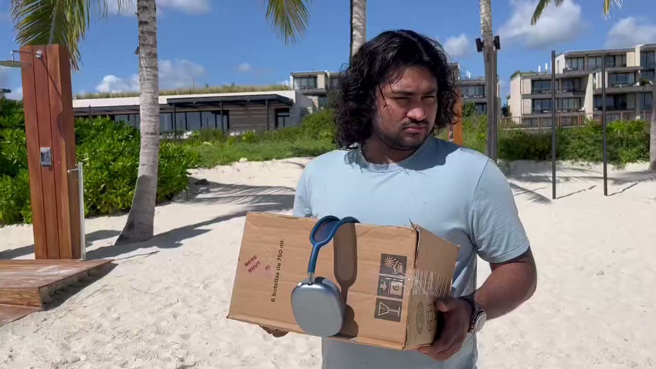 $iD on Twitter: "@WSBChairman World's best kept secret, Daniel Johnson