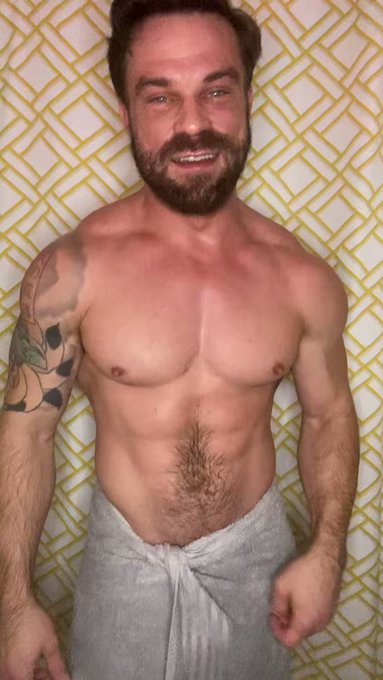 I haven’t shaved my ? in over 10yrs! But my bf asked to see it, so now you do too ????. Go to my OF to