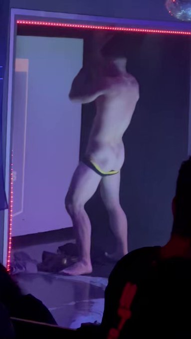 Sexy Québécois @Malik_Delgaty is at @BarMtl! See you on Campus? https://t.co/EsOMmeWeuD