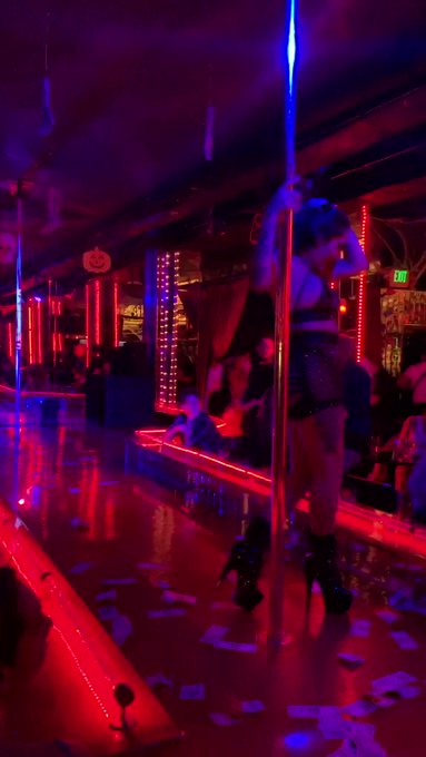 Would you tip me ? ? https://t.co/BLyDJBx8d0