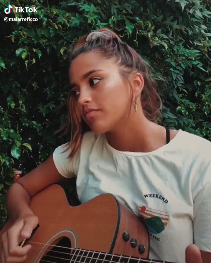 RT @lLUVKIT: paper hearts - tori kelly https://t.co/mTf7Tx4s9c
