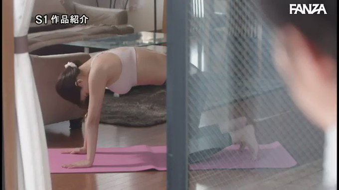 ⭐️【セール】⭐
    ～11月16日(水) 朝10:00 まで  200円～
️
引っ越し先の向かい窓 8頭身美脚人妻の誘惑ポージングに年下… ひなたまり… https://t.co/tsyRCCdPYI