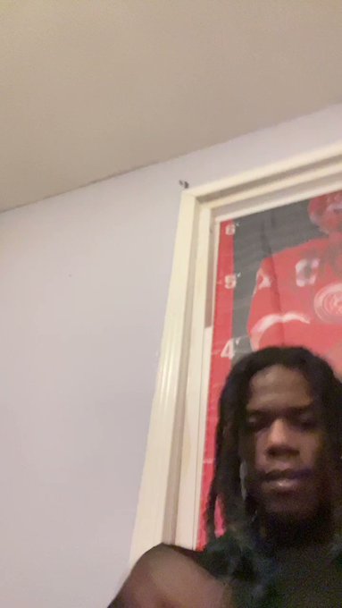 FaceTime 👀 https://t.co/aGPjKhQLku