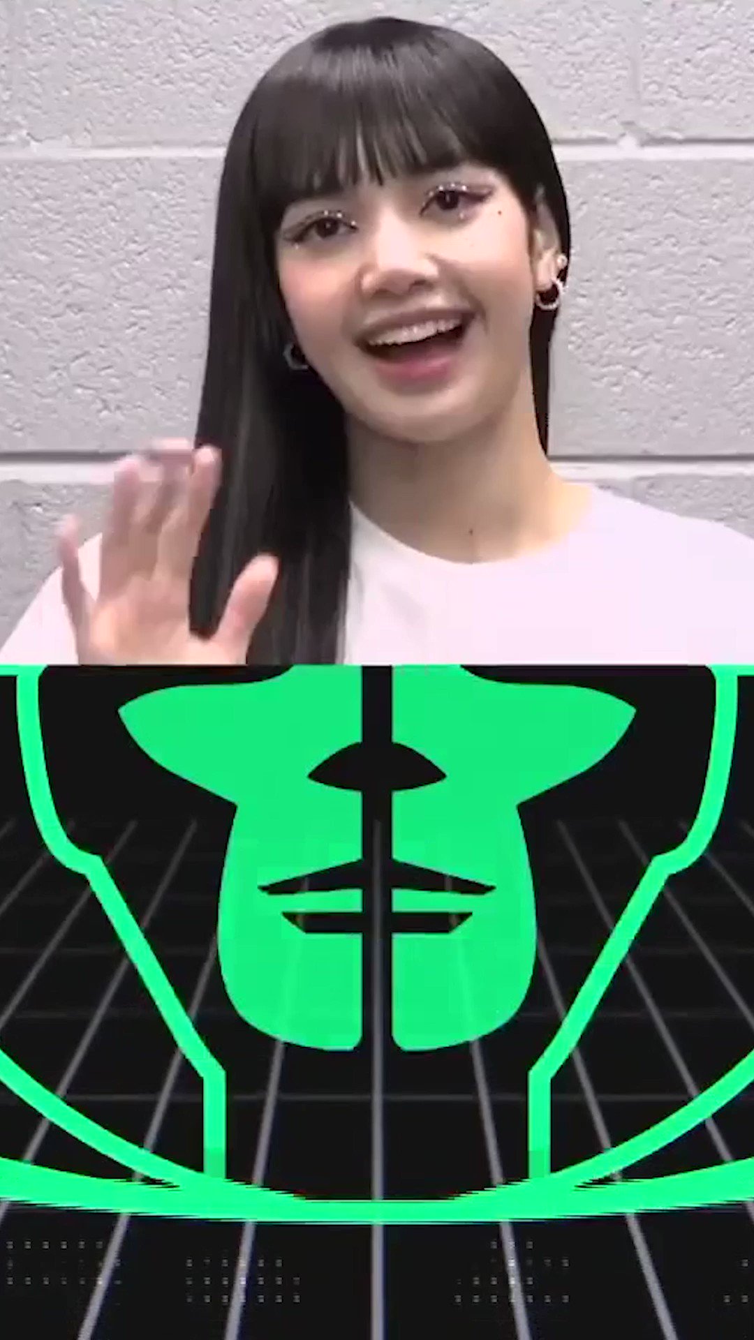 MTV on X: Let's hear it for your #MTVEMA winner for Best K-Pop, LISA!!!💞  t.coBRlhi7DvcH  X