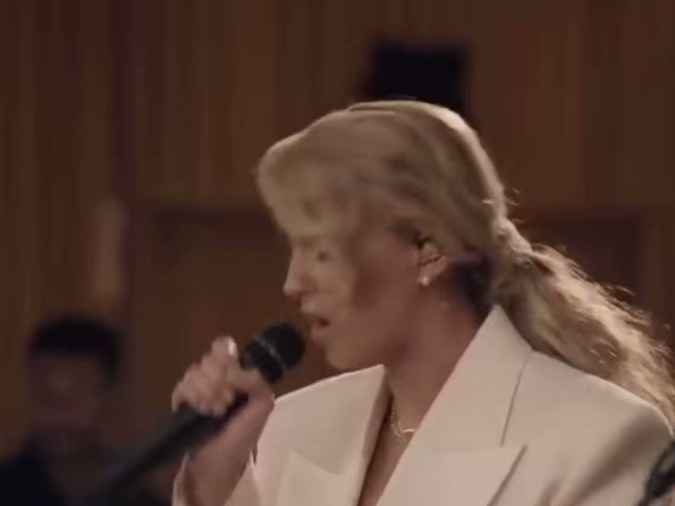 RT @demihighnotes1: Will never get over when Tori Kelly did this! https://t.co/3AzMXEuvtW