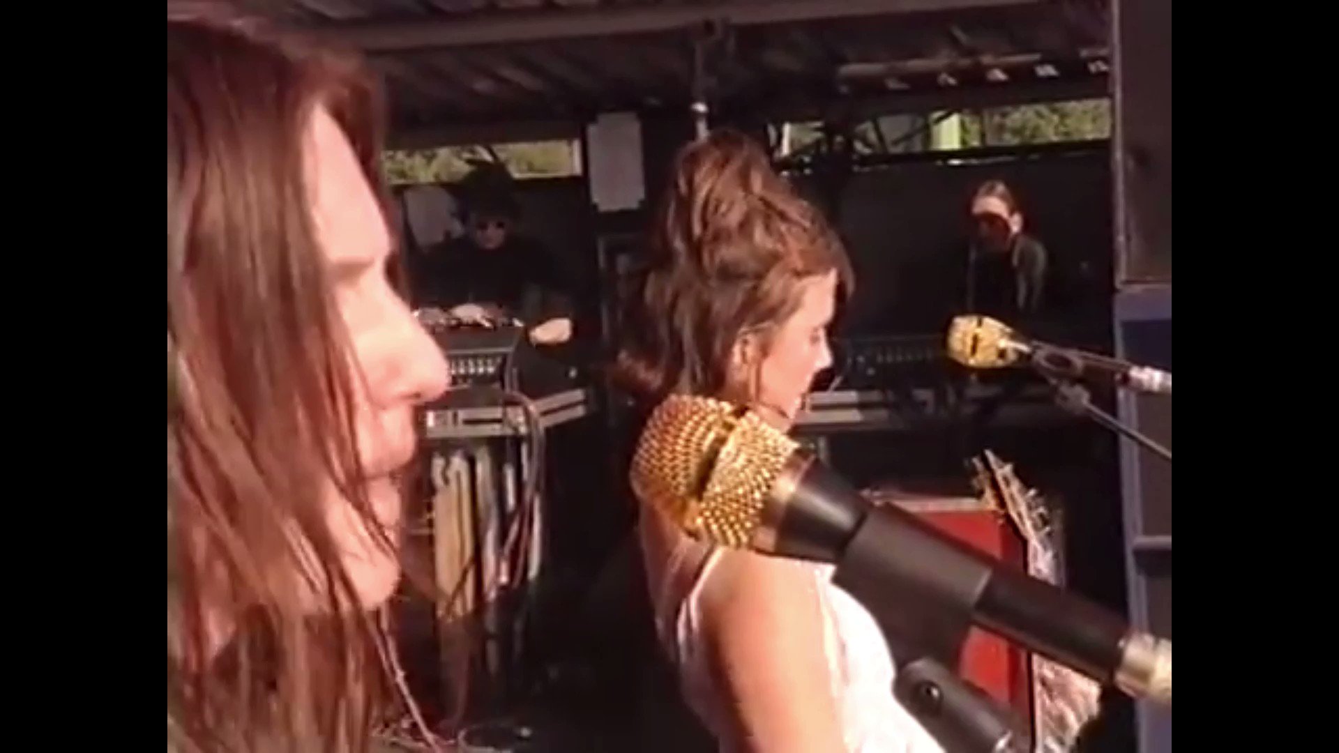 Happy birthday, Nina Gordon of Veruca Salt 