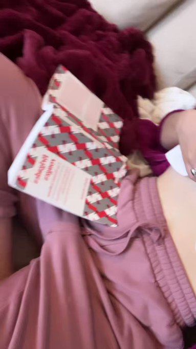 Je lis un livre sur les brigades rouges en ce moment, des éditions Amsterdam, que je trouve très intéressant