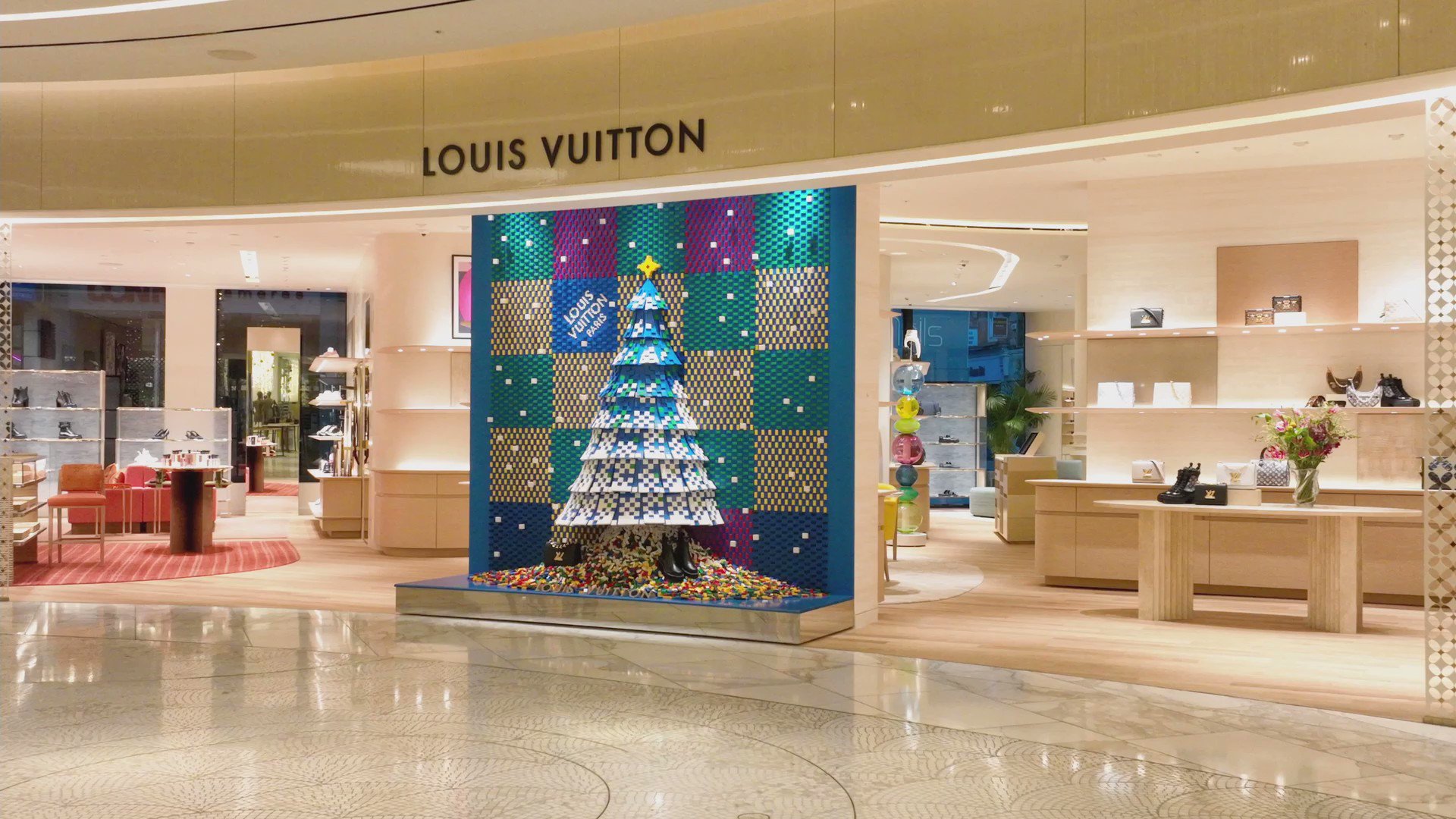 Brown Thomas on X: First Look. The new expansive Louis Vuitton boutique  has now opened in our Grafton Street store. Now including men's shoe  collections, expect a curated collection of bags, shoes