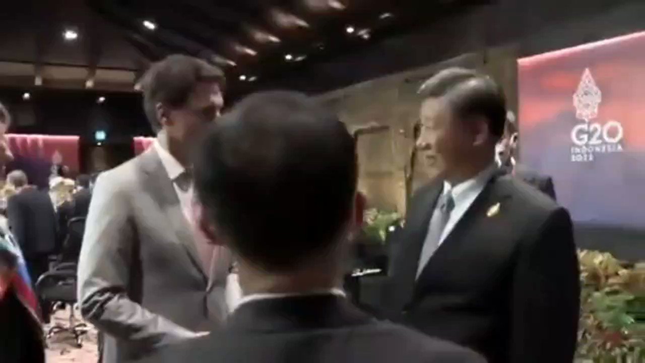 Re: [新聞] 習近平G20場邊會馬克宏 稱中國主張俄烏