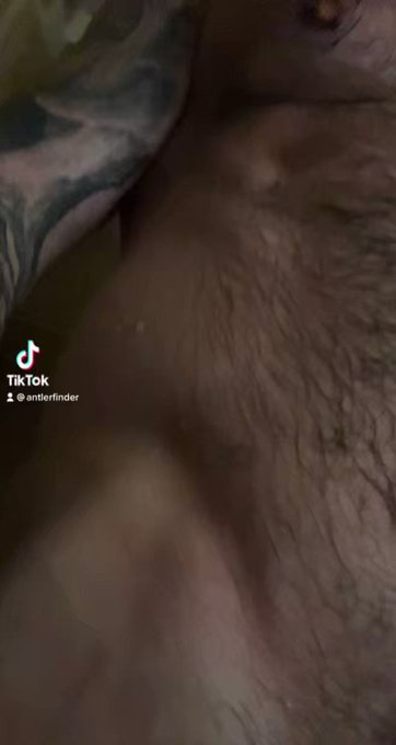 #showertime oh so sexy ? https://t.co/uHuj33bqC9