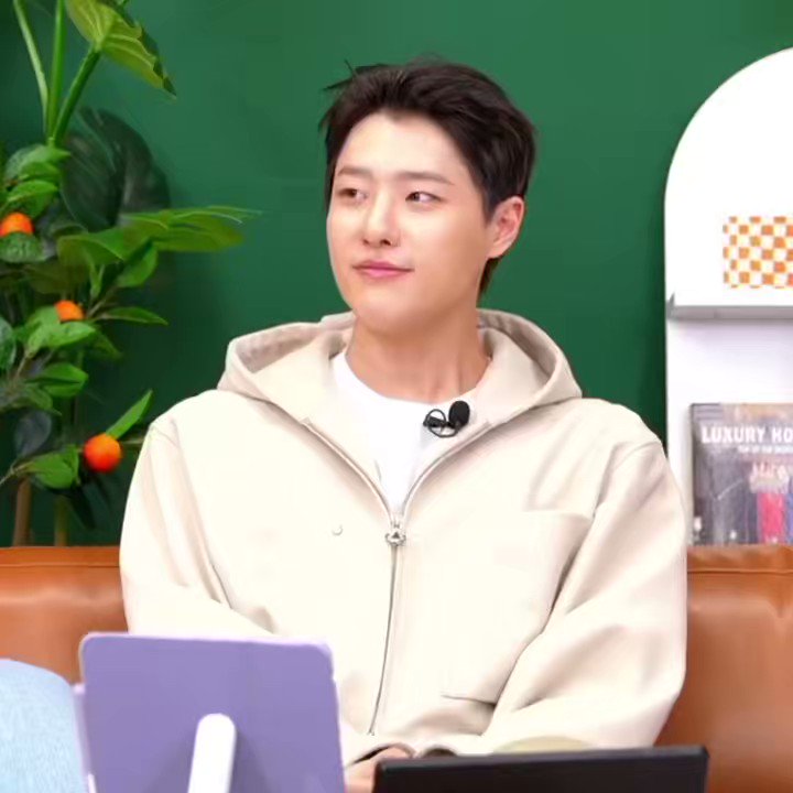 8월뜽요 ☘️ on Twitter "seungyoun i think a lot of fans are curious as to