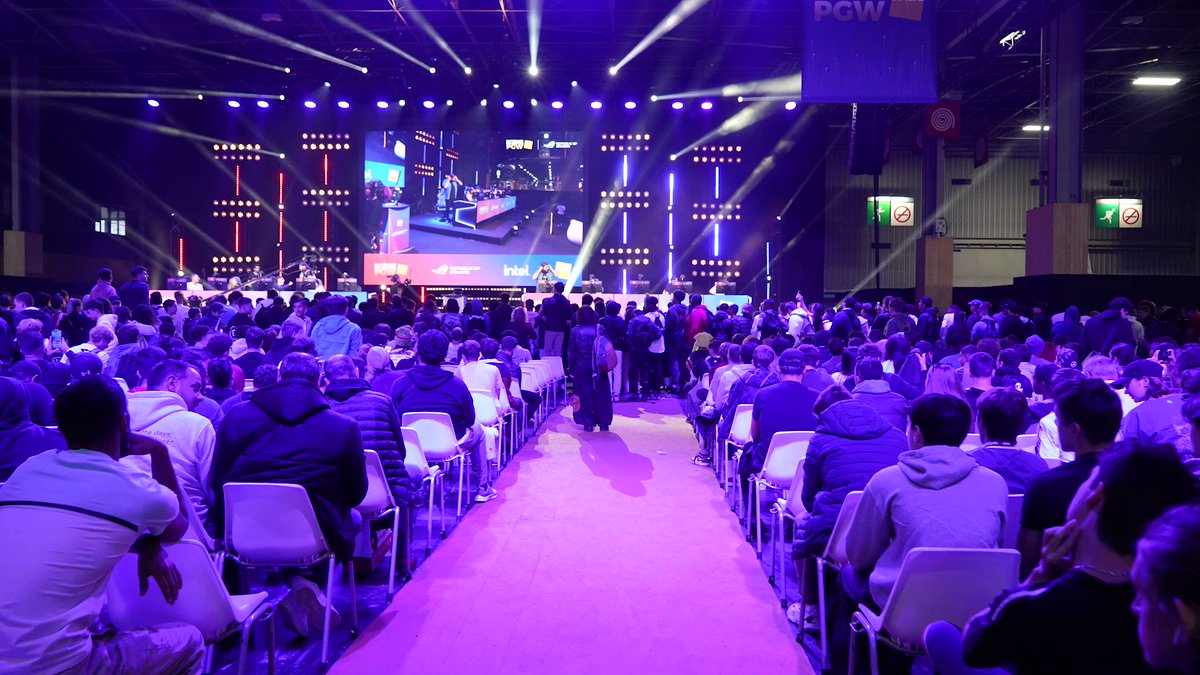 Wish you could turn back time and relive @ParisGamesWeek? You don't have to. Check out the best bits right here, right now 👇 #JBLQuantumPGW #DareToDiveIn