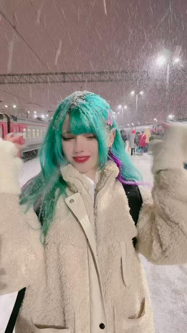 コスプレイヤーSaya ScarletのTwitter動画2
