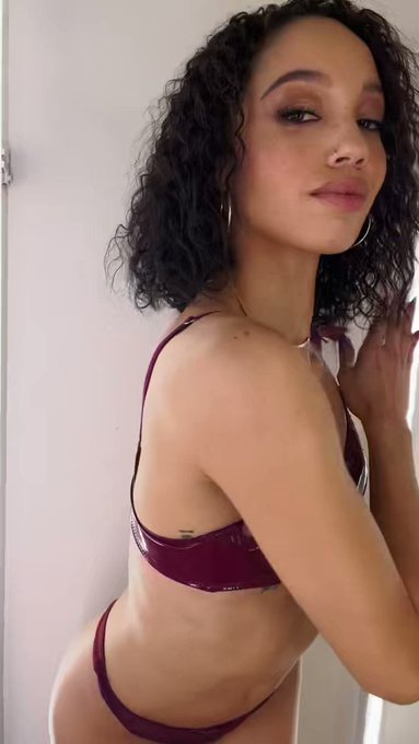 ?? https://t.co/8Bgitjw3eM