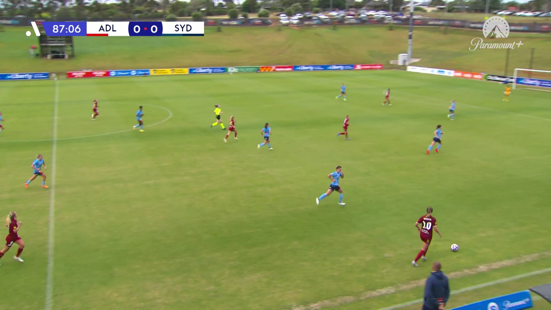 .@AdelaideUnited 𝐬𝐧𝐚𝐭𝐜𝐡 𝐢𝐭 𝐚𝐭 𝐭𝐡𝐞 𝐝𝐞𝐚𝐭𝐡!!!! 😱😱

Emilia Murray times her first-ever @LibFinancial A-League goal to perfection 🔥

Adelaide shock the Premiers: