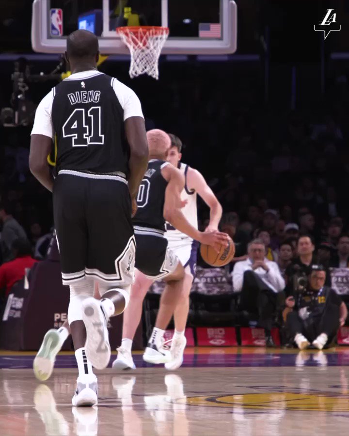 ad 23 lakers