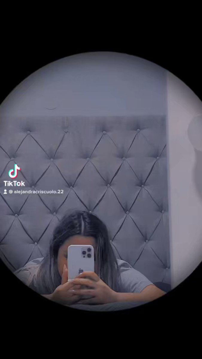 alejandra criscuolo 🍒 on X: Quien se anime a cogerme ? 😋  t.coVLrXxbfWtN  X