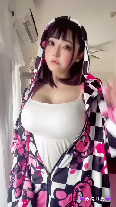 グラビアアイドルみねりおのTwitterエロ動画2