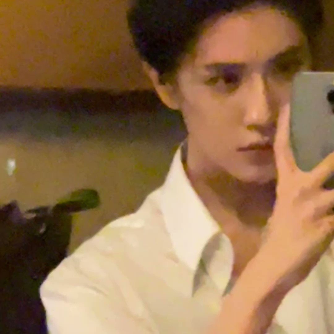 🛋🧸) ̎ on Twitter "RT HakkenRyou Another midnight low quality mirror