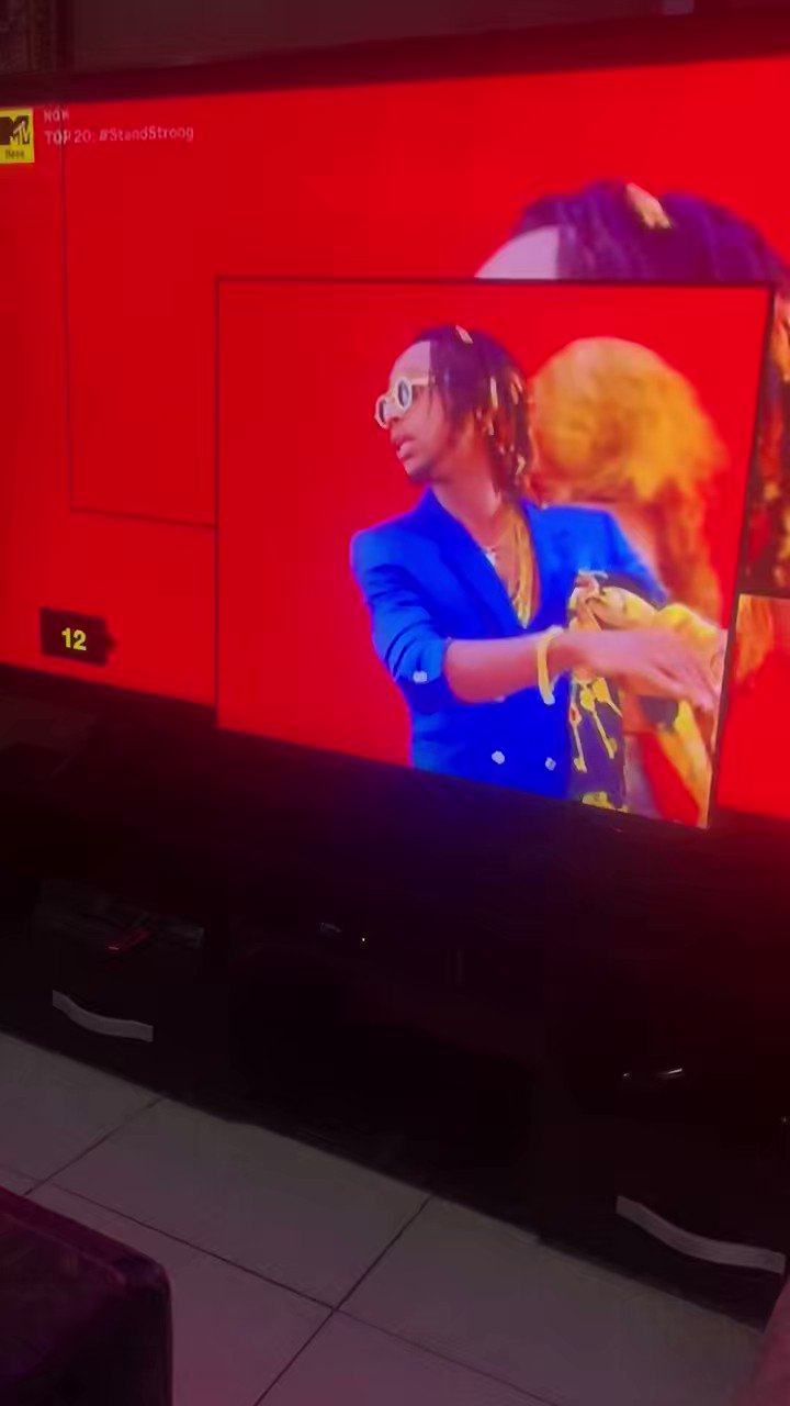 Who Davido never sing with? Happy birthday og David Adeleke 