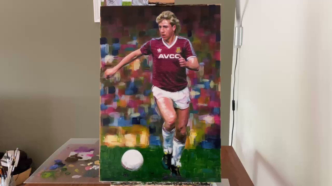 Happy Birthday to Frank McAvennie.
If it s your birthday too, have a great day.
 