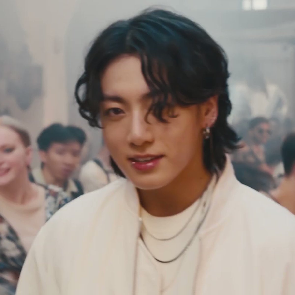juls-on-twitter-jungkook-is-so-hot