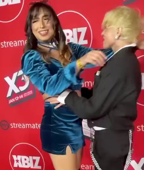 Love this mega babe to pieces! ❤️?? @InParadiseXX @XBIZ https://t.co/U83J9MvqAj