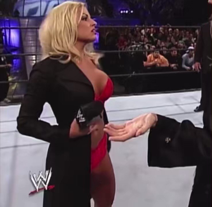 RT @WomensWrestle1: Trish Stratus https://t.co/ChzTSaPuER