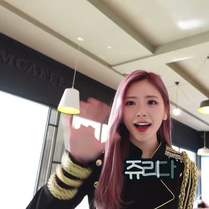 greed 🦐 on Twitter: "WHO CARES IF SHES 28 YEARS OLD SHES THE SCRUNKLY 💘